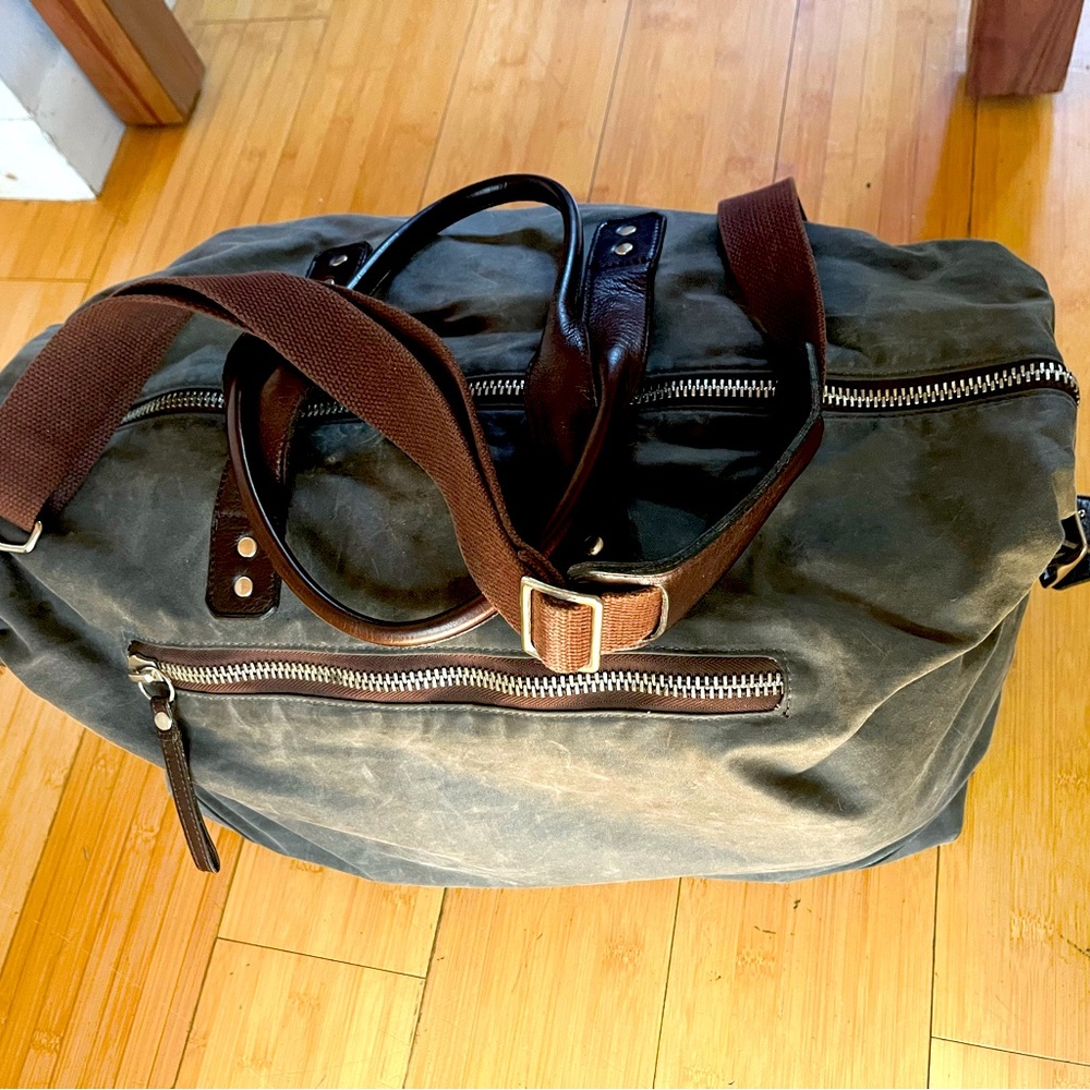 Ernest Alexander Grey Luxe weekender bag; chic & very very durable